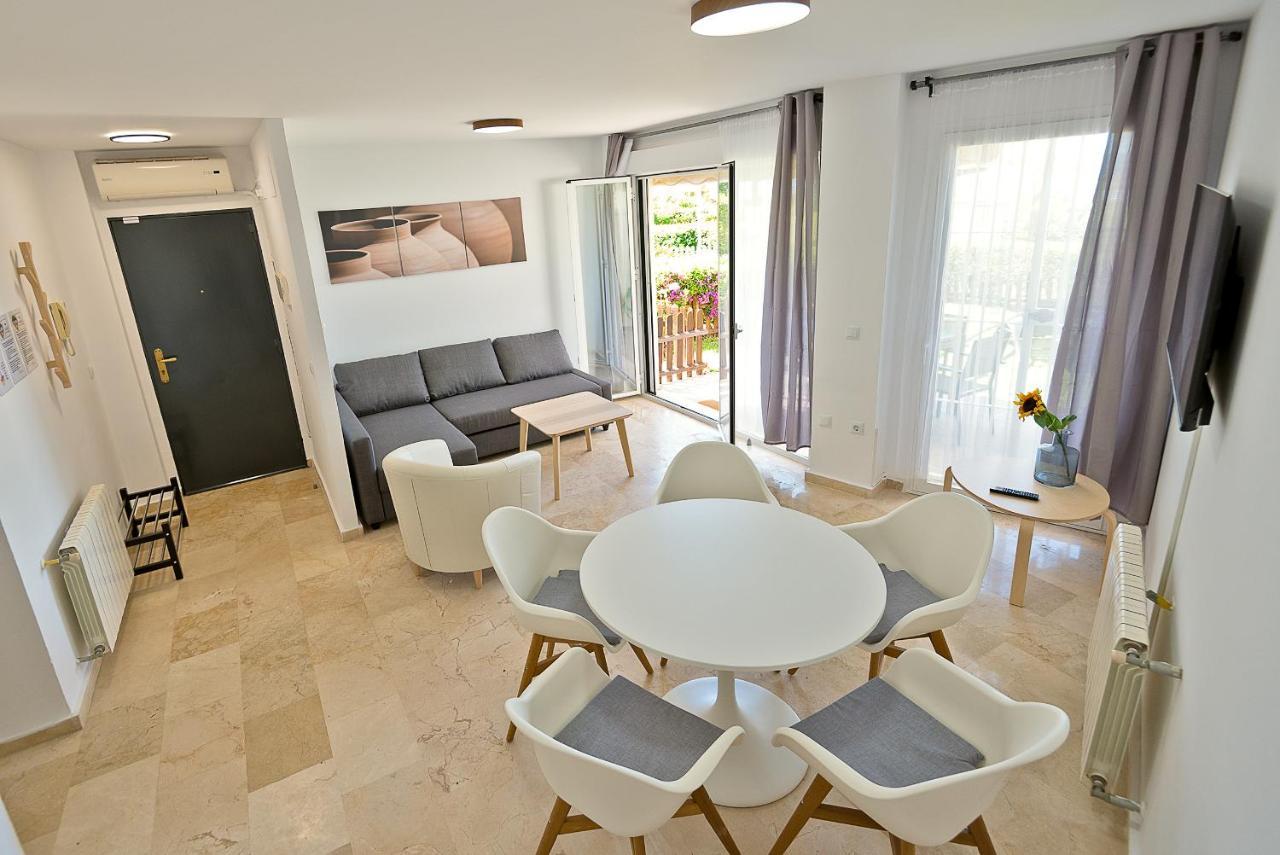 On Beach Deluxe Apartment With Pools And Own Garden El Puerto de Santa María Eksteriør billede