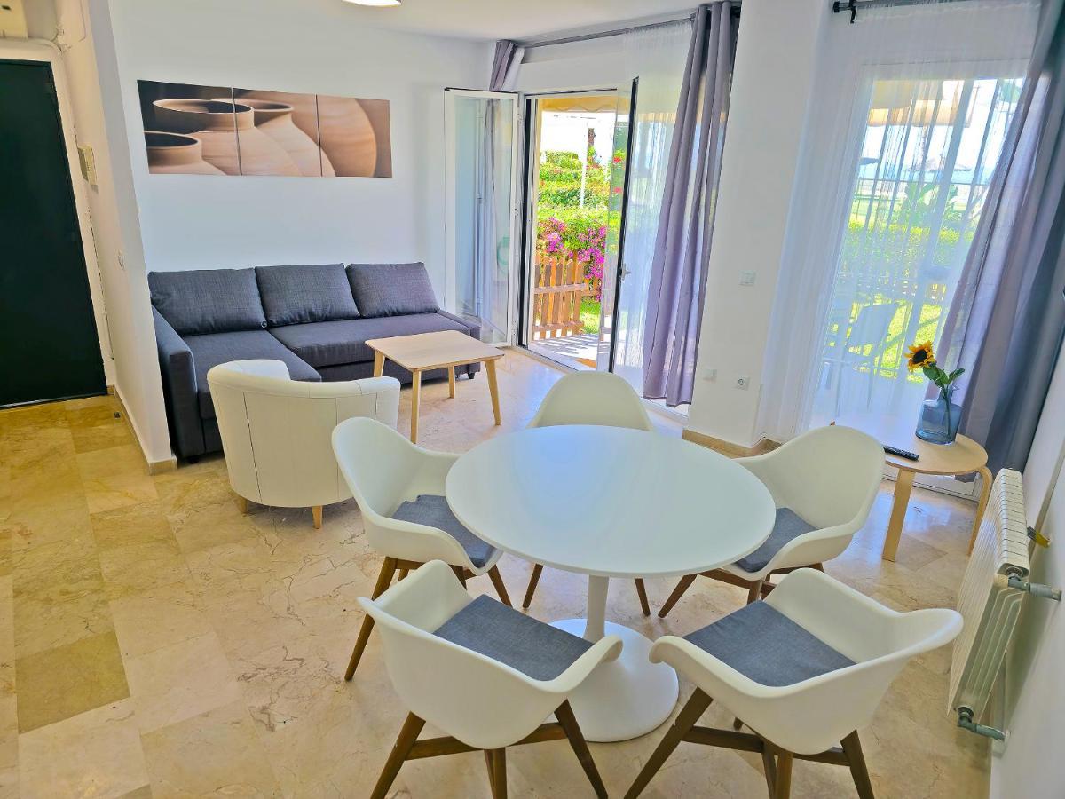 On Beach Deluxe Apartment With Pools And Own Garden El Puerto de Santa María Eksteriør billede