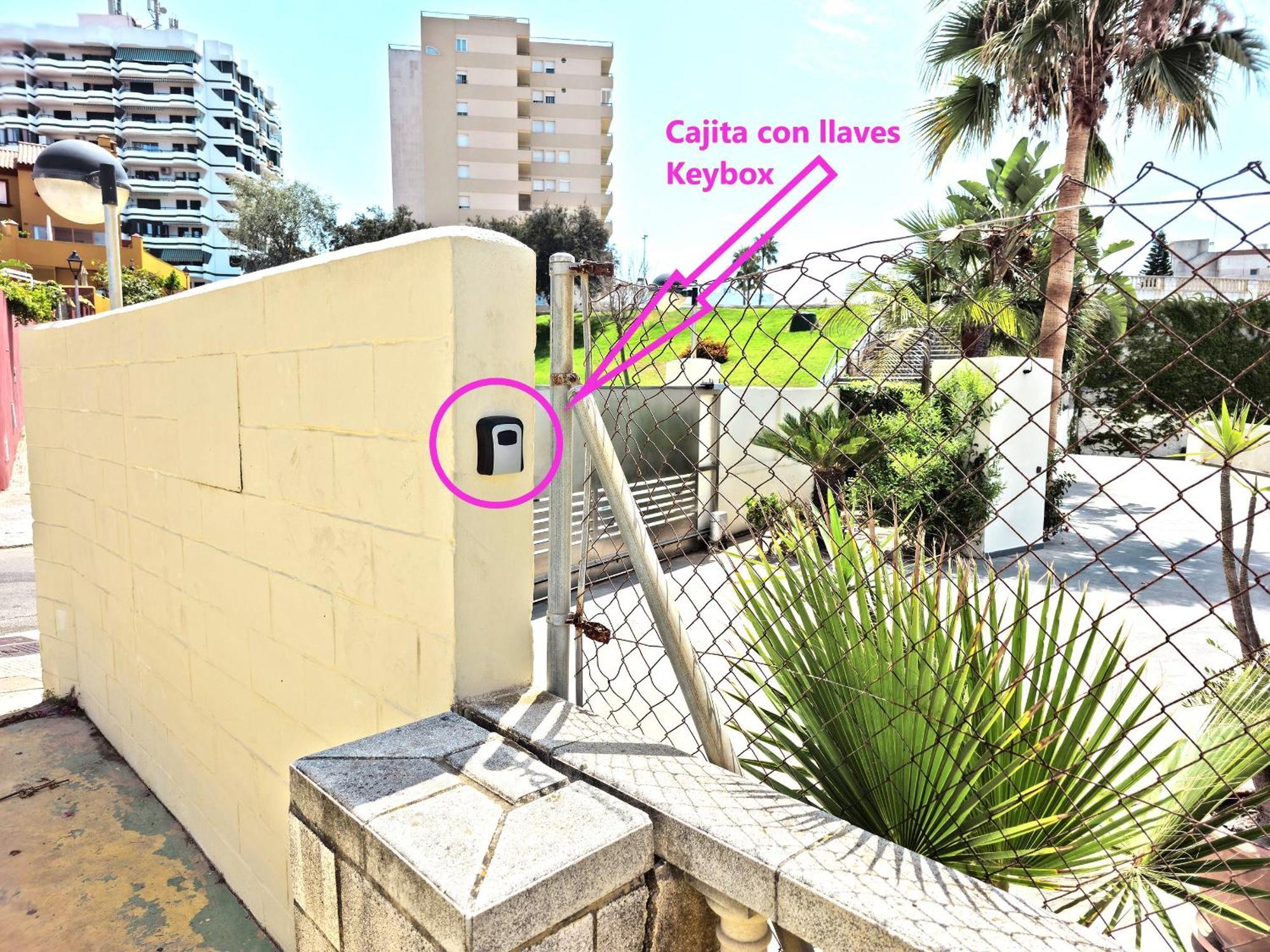 On Beach Deluxe Apartment With Pools And Own Garden El Puerto de Santa María Eksteriør billede